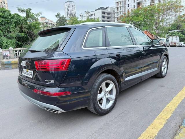 https://images10.gaadi.com/usedcar_image/4420217/original/processed_7869d8e3b325683d28782d81bf16e269.jpg?imwidth=6402