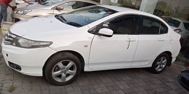 https://images10.gaadi.com/usedcar_image/4420227/original/f108574c2aa597d17d8b162c92093ecb.jpg?imwidth=6401