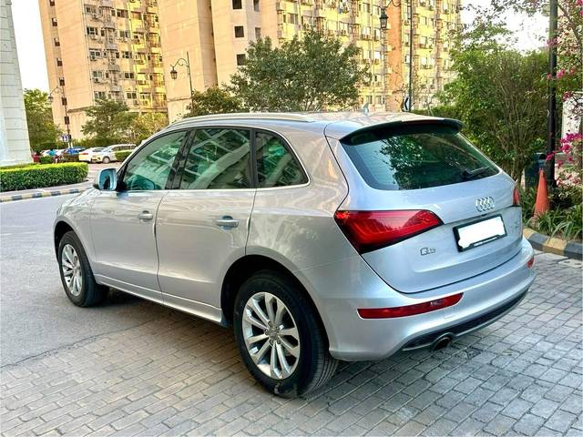 https://images10.gaadi.com/usedcar_image/4420285/original/processed_a35266e7f9fd8076f2af340d03a19a92.jpg?imwidth=6402