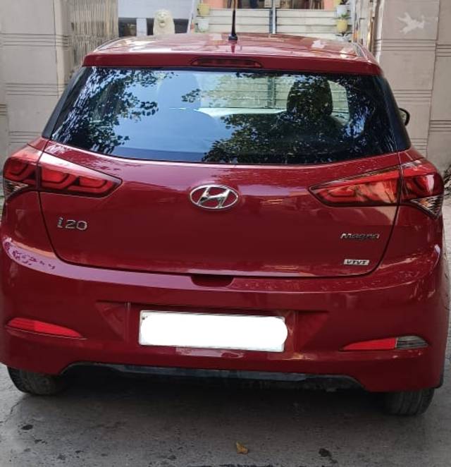 https://images10.gaadi.com/usedcar_image/4420288/original/05060dbfdb486d3cafa1892910d70e67.jpg?imwidth=6401