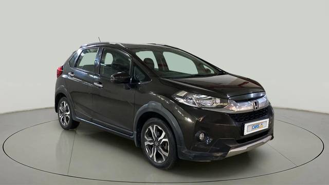 https://images10.gaadi.com/usedcar_image/4420392/original/657bb0e5345911c32ec36c9c3669807c.jpg?imwidth=6400