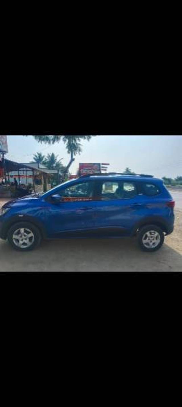 https://images10.gaadi.com/usedcar_image/4420418/original/fbce9caddf1fc32a26a3cccaeb20def4.jpg?imwidth=6401