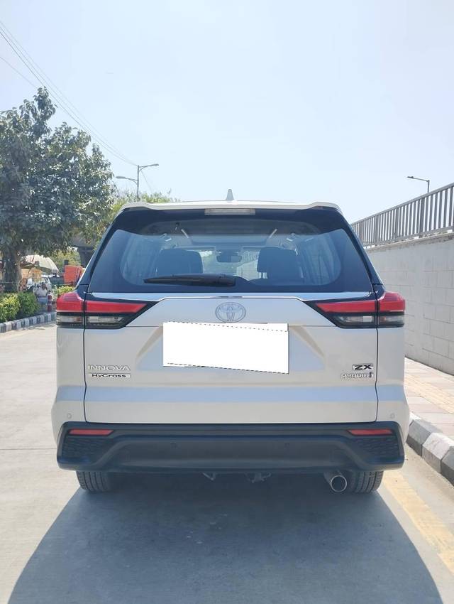 https://images10.gaadi.com/usedcar_image/4420437/original/processed_02d0b3b01c7f183ea941b79a64a190f7.jpg?imwidth=6402