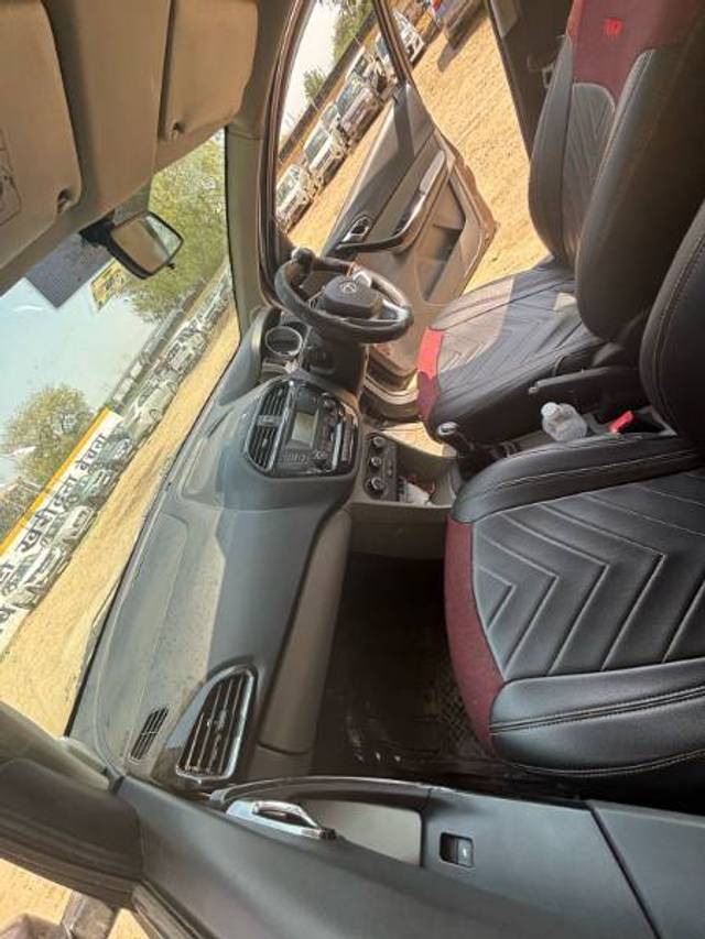 https://images10.gaadi.com/usedcar_image/4420801/original/ed4591e9f85cfd98e5d0740ea6806552.jpg?imwidth=6402