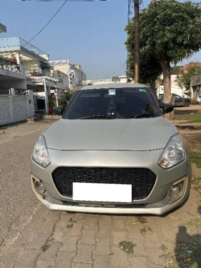 https://images10.gaadi.com/usedcar_image/4420815/original/processed_c270d680-fb0e-48bf-9a99-053a4a19b990.jpg?imwidth=6400