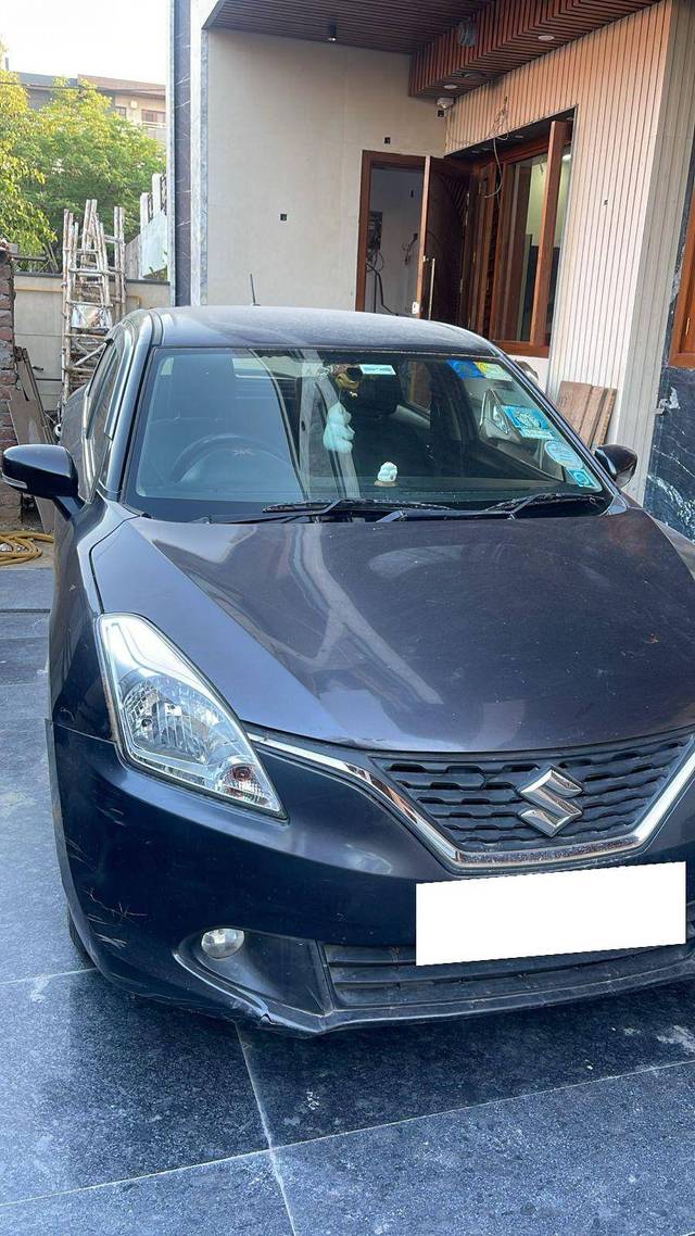 https://images10.gaadi.com/usedcar_image/4420920/original/2f8d54726ad97859aa504218c1e5b1a3.jpg?imwidth=6402