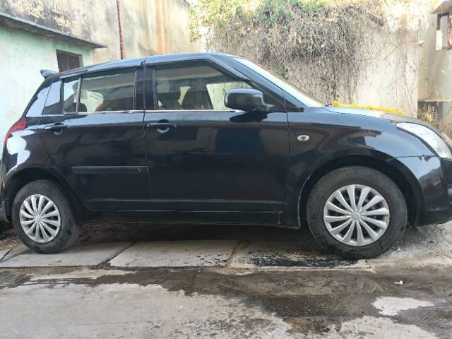 https://images10.gaadi.com/usedcar_image/4421038/original/83049f70ab8e239d1d38da1cd7a1d9bb.jpg?imwidth=6402