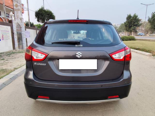 https://images10.gaadi.com/usedcar_image/4421089/original/processed_bf83b791370562adb63390926ff87e52.jpg?imwidth=6402