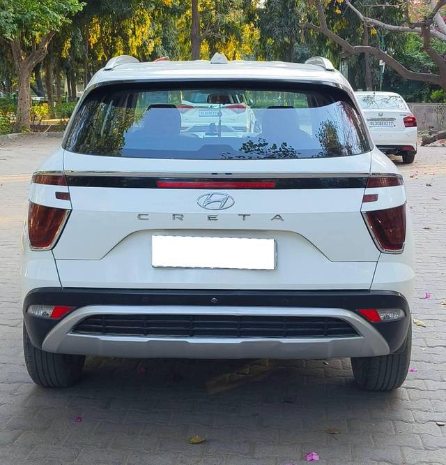 https://images10.gaadi.com/usedcar_image/4421157/original/processed_a0496a187331b1c596e2152bc0a8b694.jpg?imwidth=6402