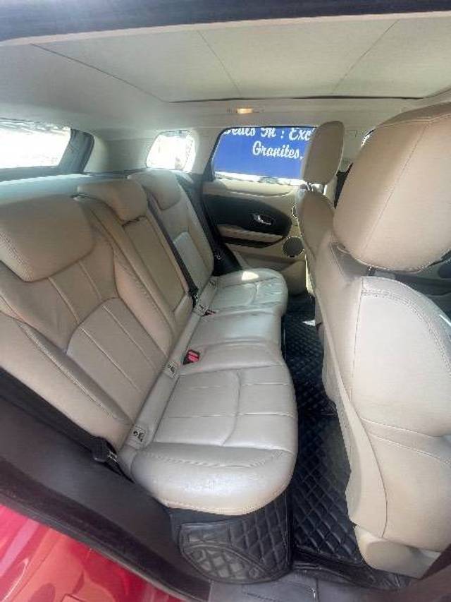 https://images10.gaadi.com/usedcar_image/4421211/original/a35a00b0810d17ad17f35635d7f22671.jpeg?imwidth=6401