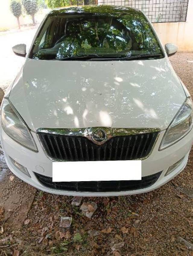 https://images10.gaadi.com/usedcar_image/4421218/original/2100798607afe88e63587d4abf62d65e.jpg?imwidth=6400