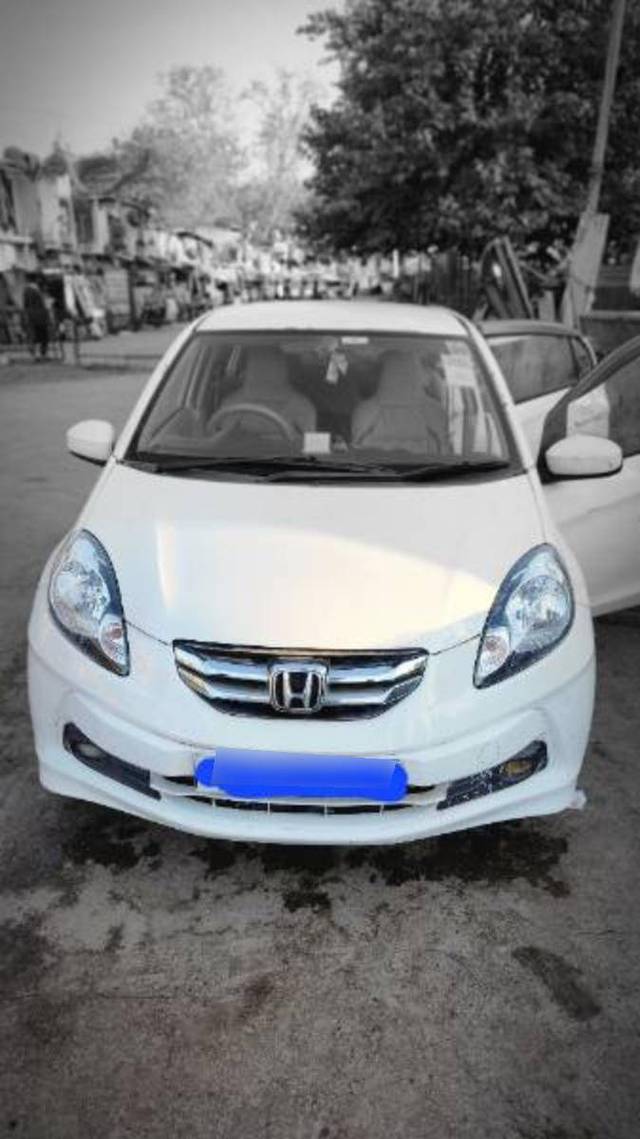https://images10.gaadi.com/usedcar_image/4421273/original/5c42b5535fe5d6ff0ce3120573287645.jpg?imwidth=6400
