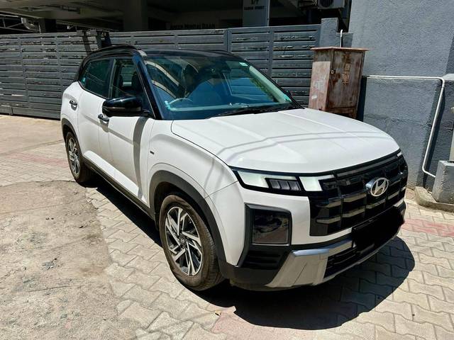 https://images10.gaadi.com/usedcar_image/4421282/original/processed_e58a5848f1c88b9c65f7fa356c9b5daf.jpg?imwidth=6400