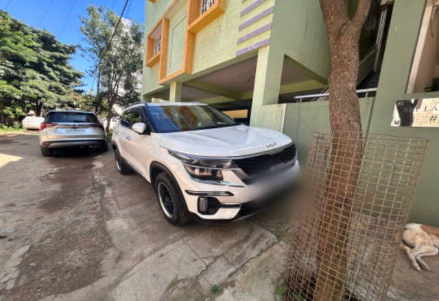 https://images10.gaadi.com/usedcar_image/4421314/original/89271312352acf27672bc4f6e758326b.jpeg?imwidth=6402