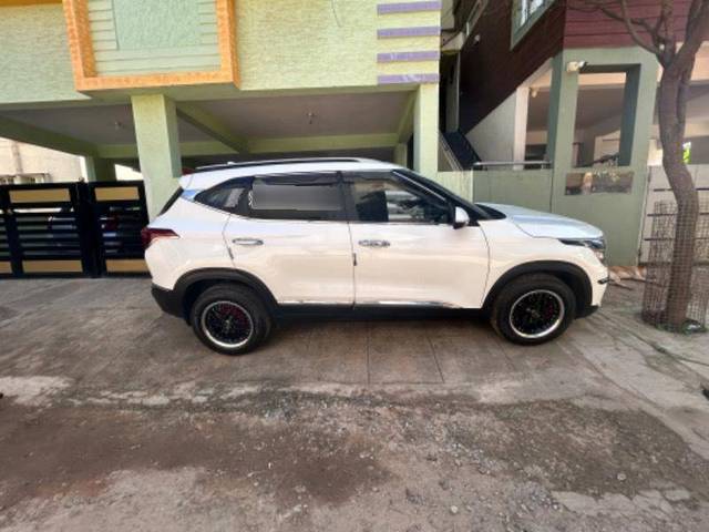 https://images10.gaadi.com/usedcar_image/4421314/original/eb5aba15f68af81a0c61f8cd42e3143c.jpeg?imwidth=6400
