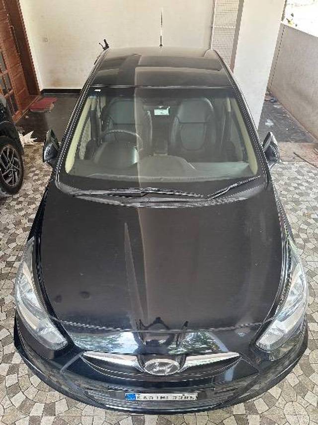 https://images10.gaadi.com/usedcar_image/4421388/original/0250fc3e9a566d27c8ad3b637e5400cb.jpeg?imwidth=6401