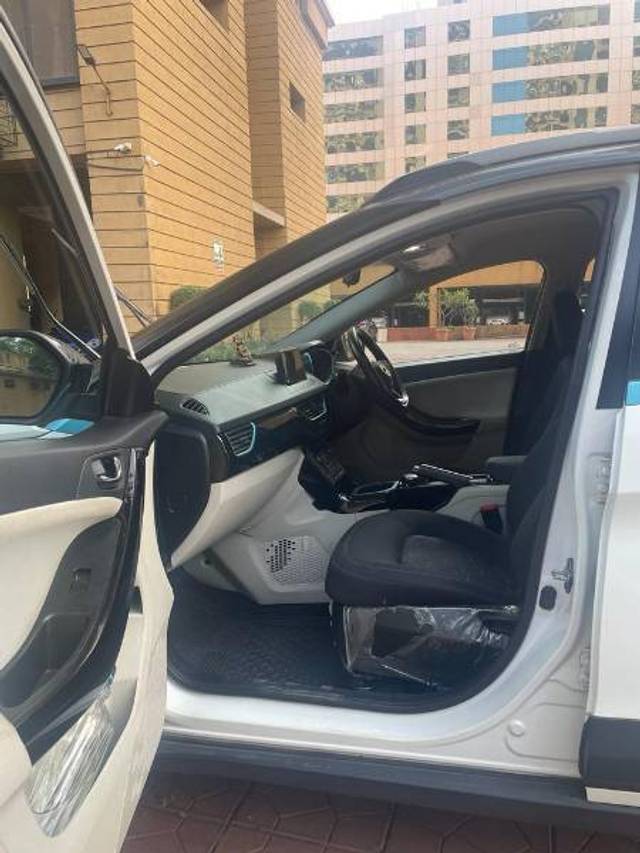 https://images10.gaadi.com/usedcar_image/4421418/original/0b6d75045238be53f1b8ee072bf92113.jpeg?imwidth=6400