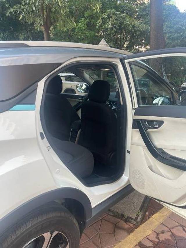 https://images10.gaadi.com/usedcar_image/4421418/original/6cda0cdec5cf4d7e507d99ce796973bf.jpeg?imwidth=6402