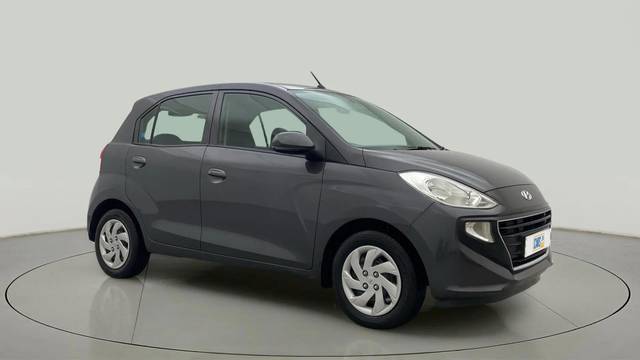 https://images10.gaadi.com/usedcar_image/4421435/original/6637148a3b46df86cb27982b980d5b63.jpg?imwidth=6400