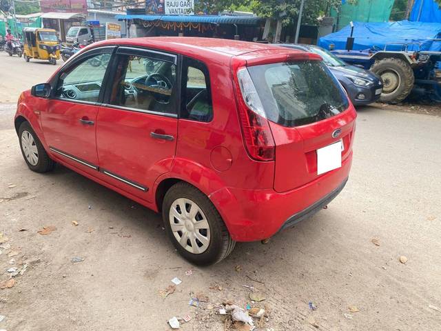 https://images10.gaadi.com/usedcar_image/4421472/original/processed_43edc93b9fb777585a90d841fa61c7fc.jpg?imwidth=6402