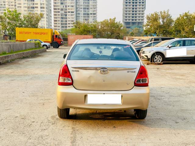 https://images10.gaadi.com/usedcar_image/4421484/original/processed_bf6e763b9c6aeb9dd9c05edf7c9c97e1.jpg?imwidth=6401