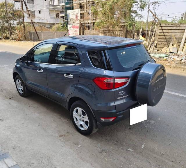 https://images10.gaadi.com/usedcar_image/4421494/original/processed_998350b68fdcb3ad5909864679f9c010.jpg?imwidth=6402