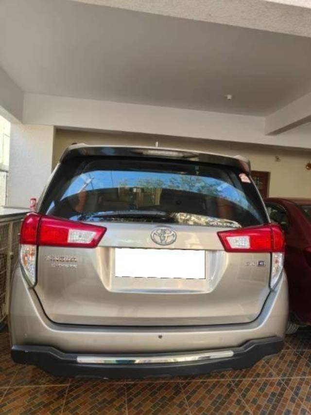 https://images10.gaadi.com/usedcar_image/4421650/original/processed_1ccc2fecca9fc6b4ce6f38e8bdc68d85.jpg?imwidth=6402