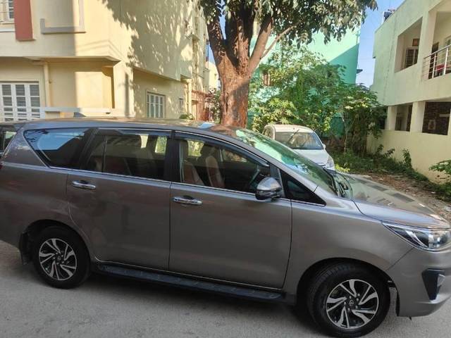 https://images10.gaadi.com/usedcar_image/4421650/original/processed_4eeb00855102a39f340581234ea92e1e.jpg?imwidth=6401