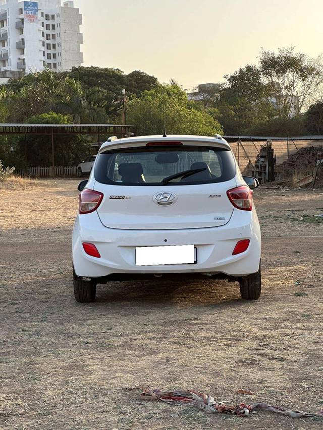 https://images10.gaadi.com/usedcar_image/4421679/original/processed_2aa211d25a5e8a95fa49c6dfdb9e2dbf.jpg?imwidth=6402