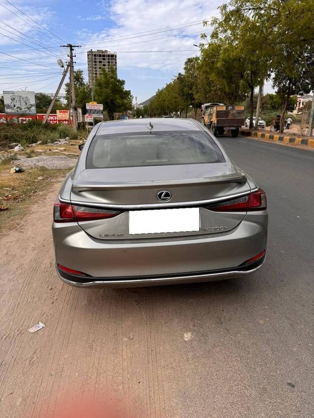 https://images10.gaadi.com/usedcar_image/4421748/original/processed_3191481bde8f246d2e45498f96210e62.jpeg?imwidth=6401