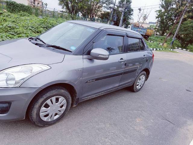 https://images10.gaadi.com/usedcar_image/4421782/original/82e9a88432434257d1a858fb35b070a4.jpg?imwidth=6402