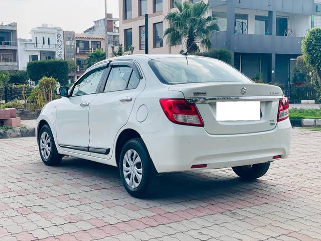 https://images10.gaadi.com/usedcar_image/4421784/original/processed_029e7740f0de0bf80c1789da054d6f3a.jpg?imwidth=6402