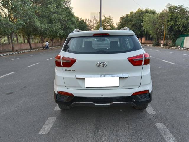 https://images10.gaadi.com/usedcar_image/4421801/original/processed_7b801175207d341b74413a3cd07d79bd.jpg?imwidth=6402