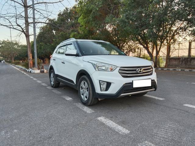 https://images10.gaadi.com/usedcar_image/4421801/original/processed_c333f088fb1a76fb7dc1f8988d56d268.jpg?imwidth=6400