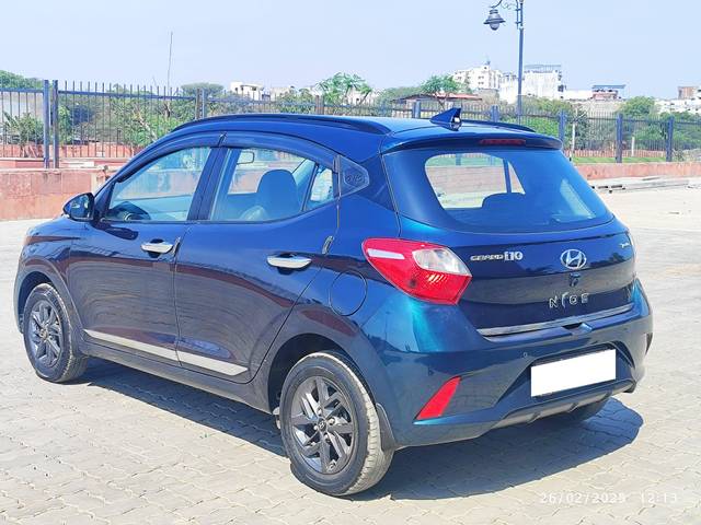 https://images10.gaadi.com/usedcar_image/4421814/original/processed_b8892de9e806151b68529cb8ca1d2f84.jpeg?imwidth=6402