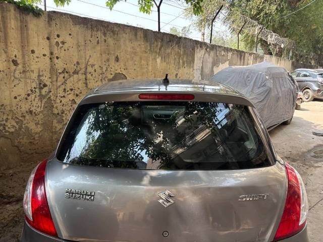 https://images10.gaadi.com/usedcar_image/4421818/original/40db8c06cd2a373d32b69e89322fd059.jpeg?imwidth=6400