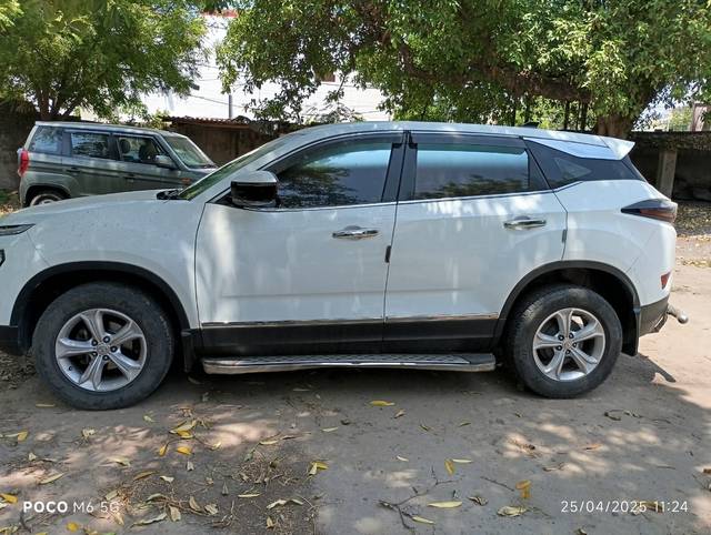 https://images10.gaadi.com/usedcar_image/4421927/original/4004deb25301a38cd4d89a7f7b508440.jpg?imwidth=6402