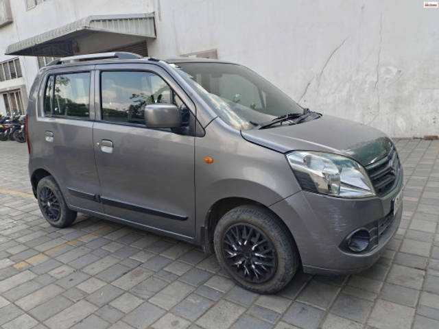 https://images10.gaadi.com/usedcar_image/4422140/original/f87b050e0b74d2718336b08be21fe1b6.jpg?imwidth=6400