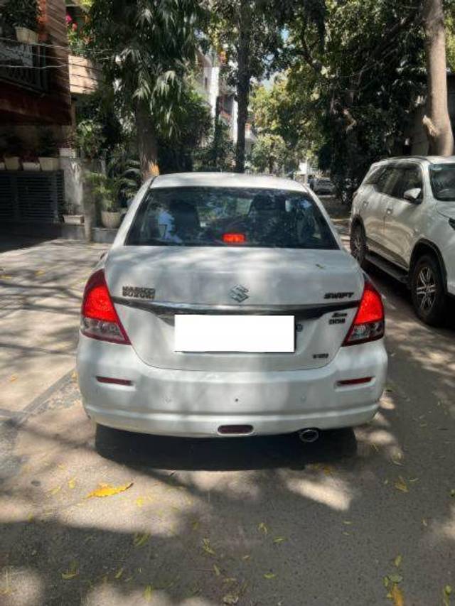 https://images10.gaadi.com/usedcar_image/4422179/original/923e8abd220b1fa8e972f65148f55dbe.jpeg?imwidth=6402