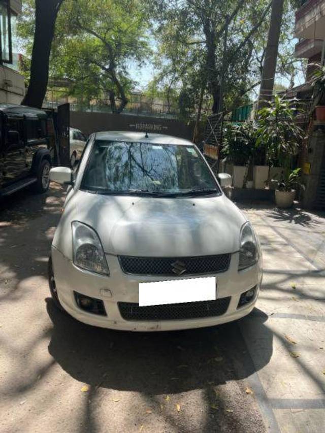 https://images10.gaadi.com/usedcar_image/4422179/original/9352176062336eead16171b6ebe312a2.jpeg?imwidth=6400