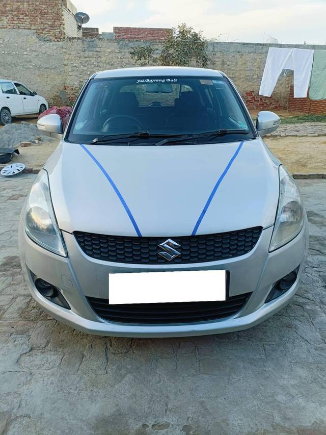 https://images10.gaadi.com/usedcar_image/4422210/original/processed_85b28e0c1af19432ae6c59acae02a8f9.jpg?imwidth=6402