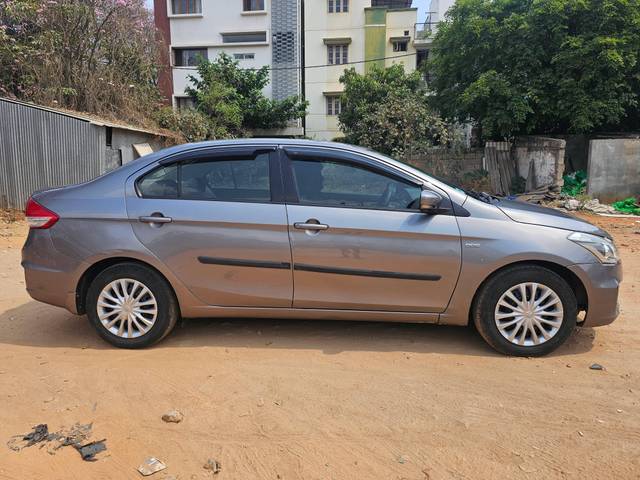 https://images10.gaadi.com/usedcar_image/4422234/original/processed_821b6710f0778f1348ed758cde84a574.jpg?imwidth=6401