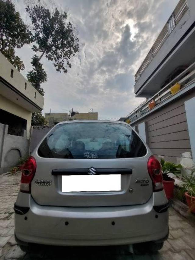 https://images10.gaadi.com/usedcar_image/4422313/original/processed_993f9b85-6023-4cce-9e97-8b9b1b188cf9.jpg?imwidth=6400