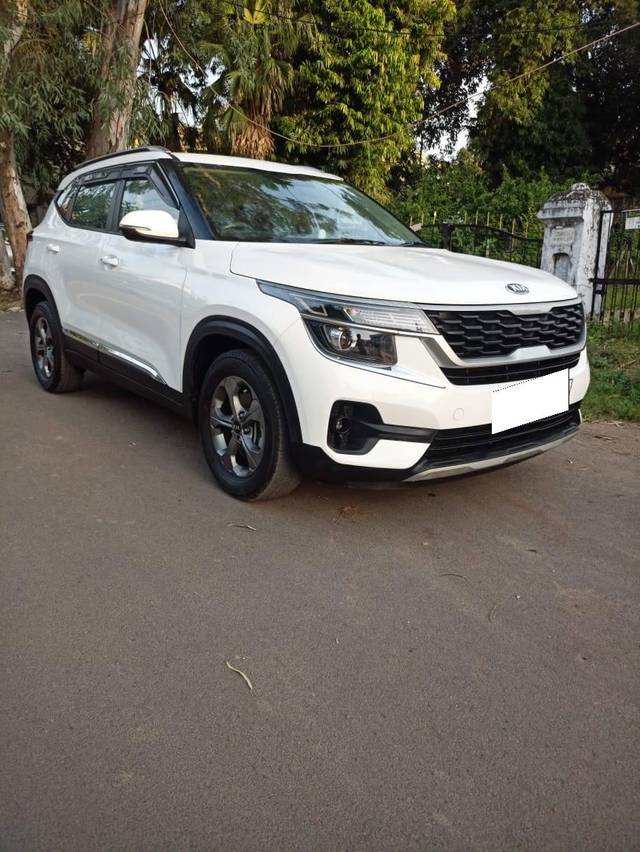 https://images10.gaadi.com/usedcar_image/4422415/original/processed_0dbf1f8766640c8fcfc0ec77d356befa.jpg?imwidth=6400