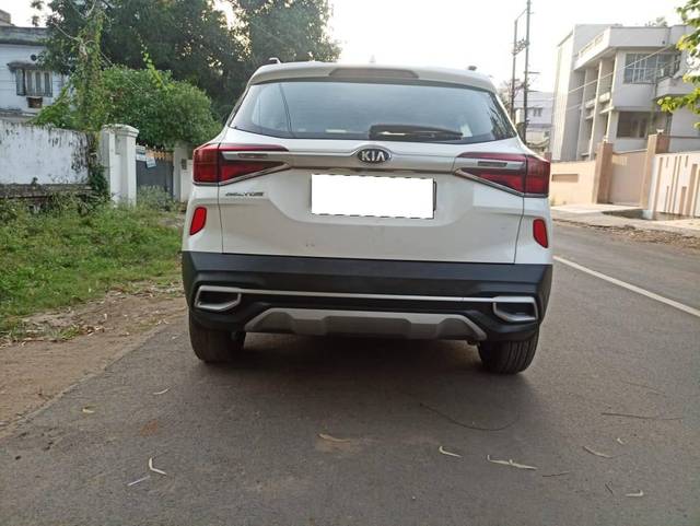https://images10.gaadi.com/usedcar_image/4422415/original/processed_55575518f5be25936b28d971d20ee95f.jpg?imwidth=6402