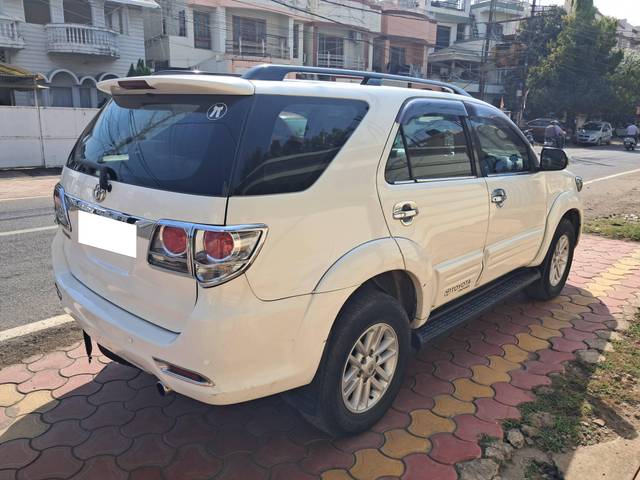 https://images10.gaadi.com/usedcar_image/4422505/original/processed_569001da326a4aeb0f06aba5f1bd22e3.jpg?imwidth=6401
