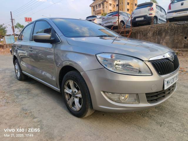 https://images10.gaadi.com/usedcar_image/4422574/original/processed_4c782624a4b7bd0f9a77cd25f67dc2a3.jpg?imwidth=6400