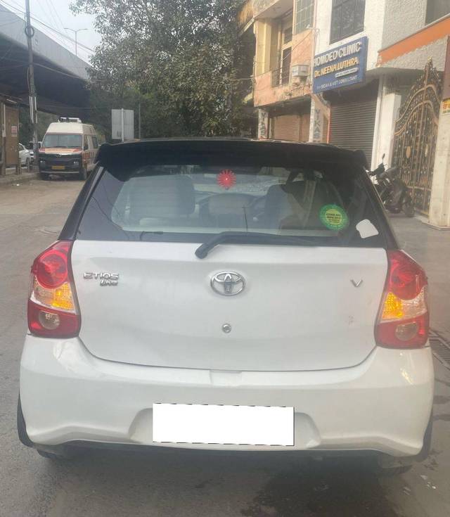 https://images10.gaadi.com/usedcar_image/4422588/original/processed_7c56578b6283f3f7bb51a84f3a0135f0.jpg?imwidth=6401