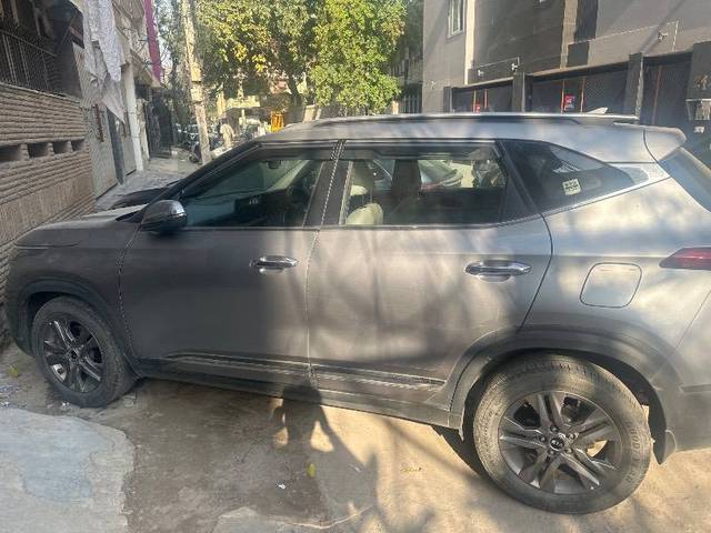 https://images10.gaadi.com/usedcar_image/4422684/original/3c0aed4505189e777820a8ad2f02d06d.jpg?imwidth=6400