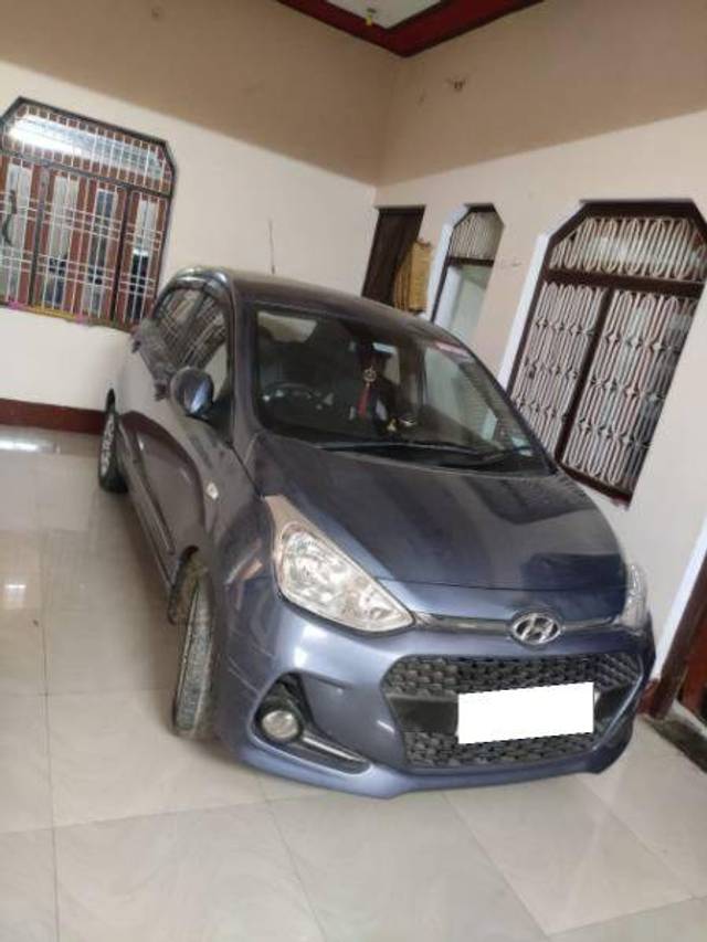 https://images10.gaadi.com/usedcar_image/4422709/original/0e527a3203d1fc58cef74178a76954b7.jpg?imwidth=6400